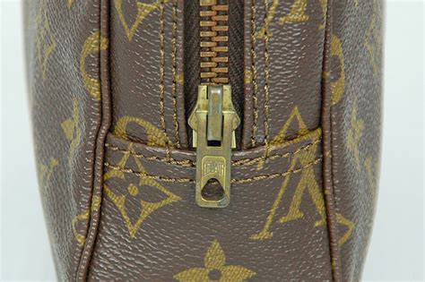 talon zipper louis vuitton|louis vuitton padlock size.